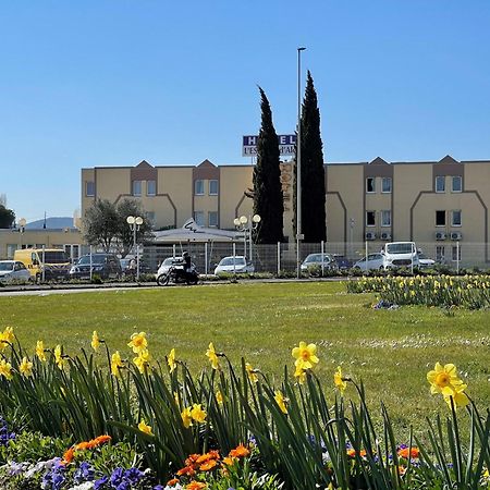 L'Escale D'Ales Hotel Zewnętrze zdjęcie