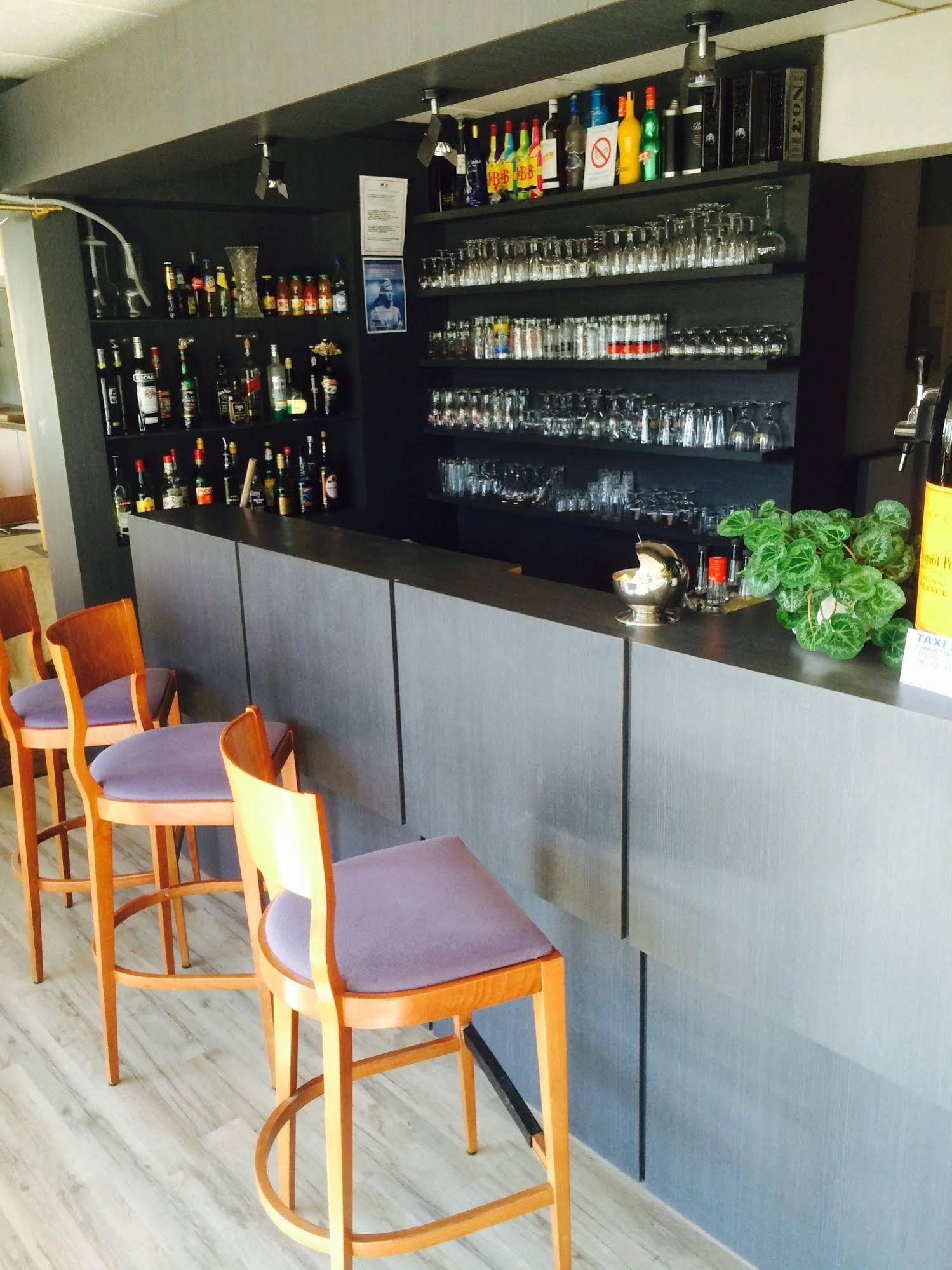 L'Escale D'Ales Hotel Zewnętrze zdjęcie