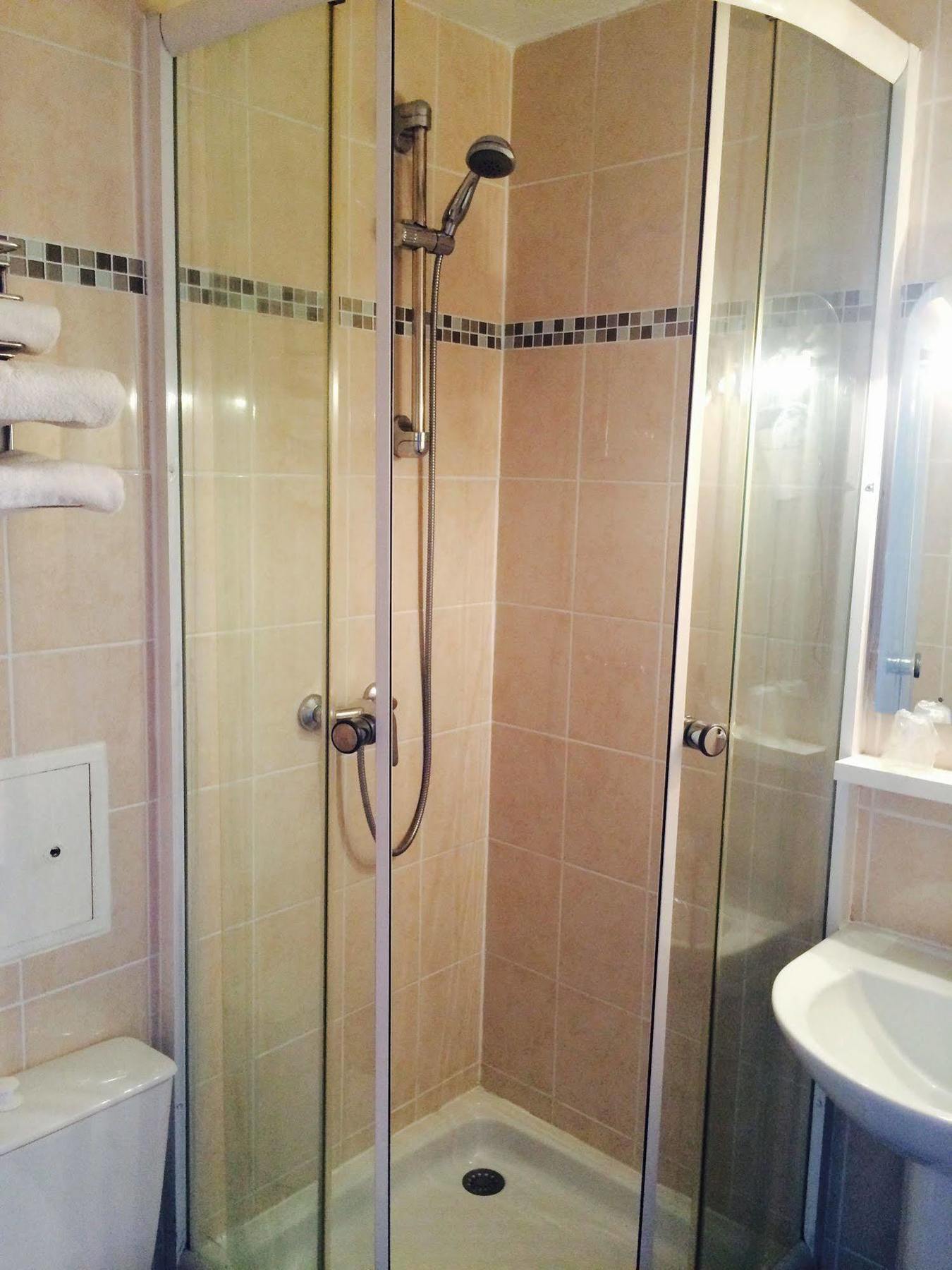L'Escale D'Ales Hotel Zewnętrze zdjęcie